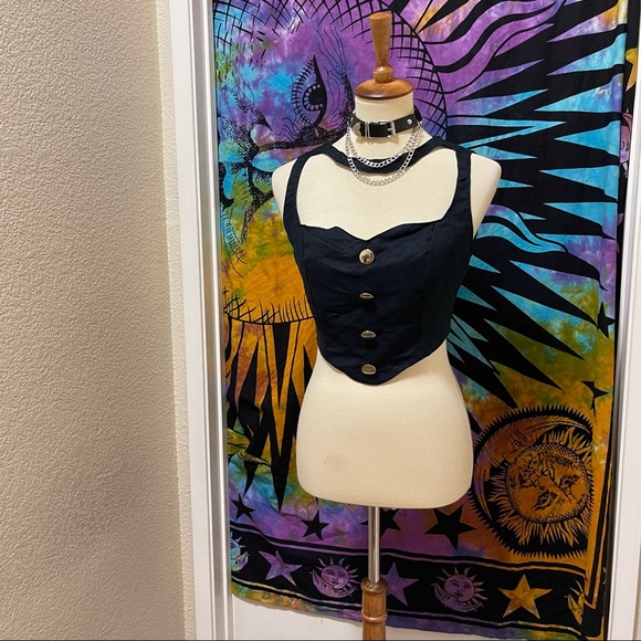 🌈 Lovely cut out crop top - Picture 4 of 11